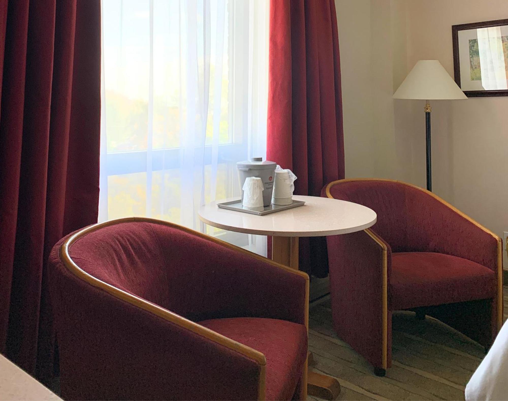 Hotels Gouverneur Труа-Ривьер Экстерьер фото